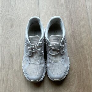 On Running Light Gray Athletic Shoes